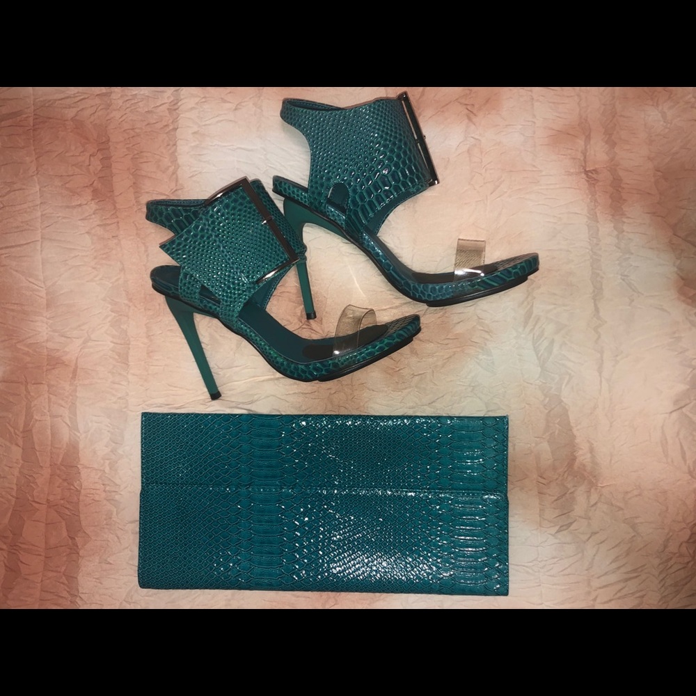 Absolutely stunning Privileged shoe with clutch😍